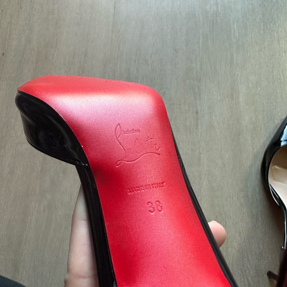 shinny black iriza like heels - Picture 2 of 4